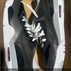 Men's Jordan 4 RM